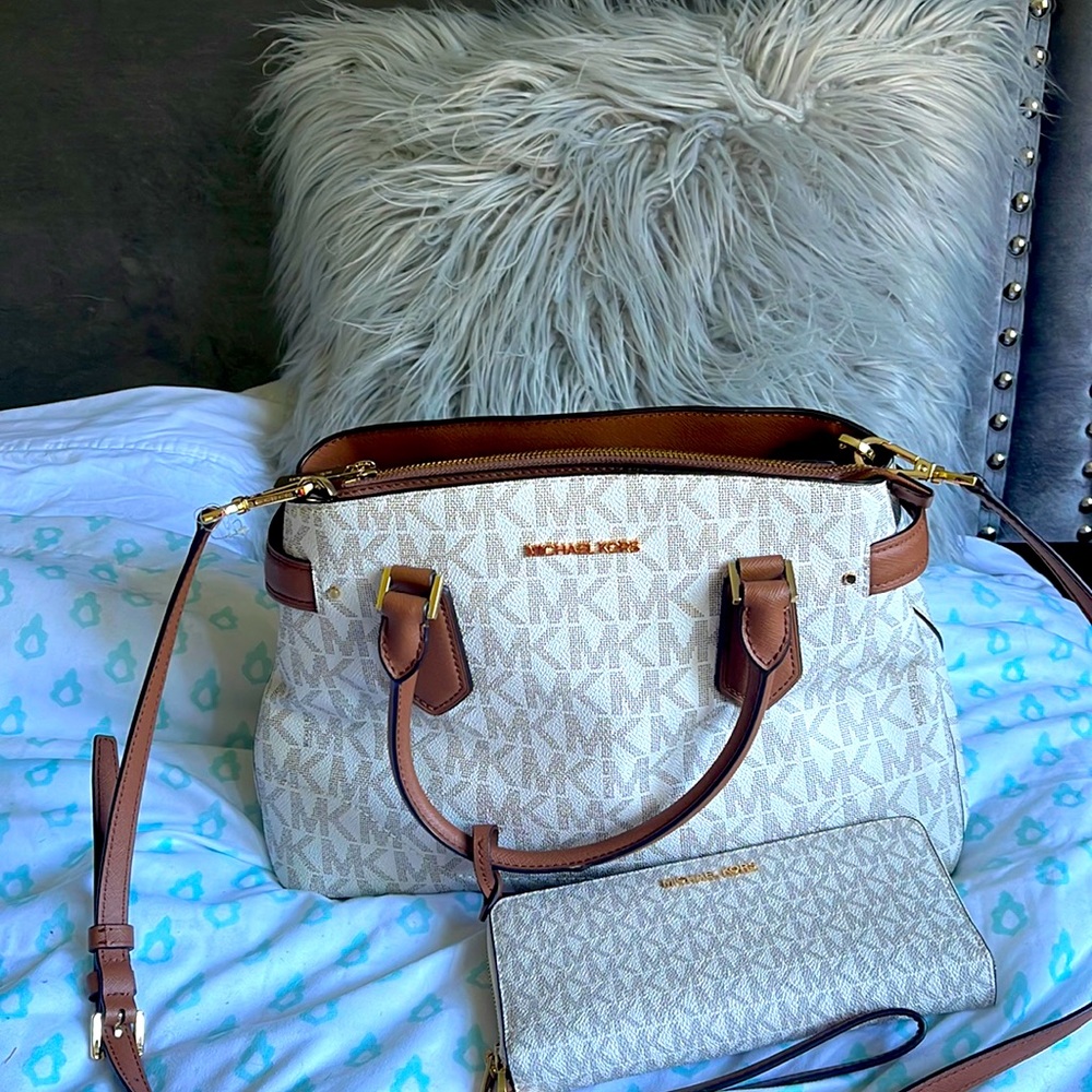 Authentic Michael Kors bag and wallet set